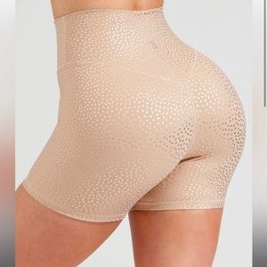 BuffBunny Rosa Short